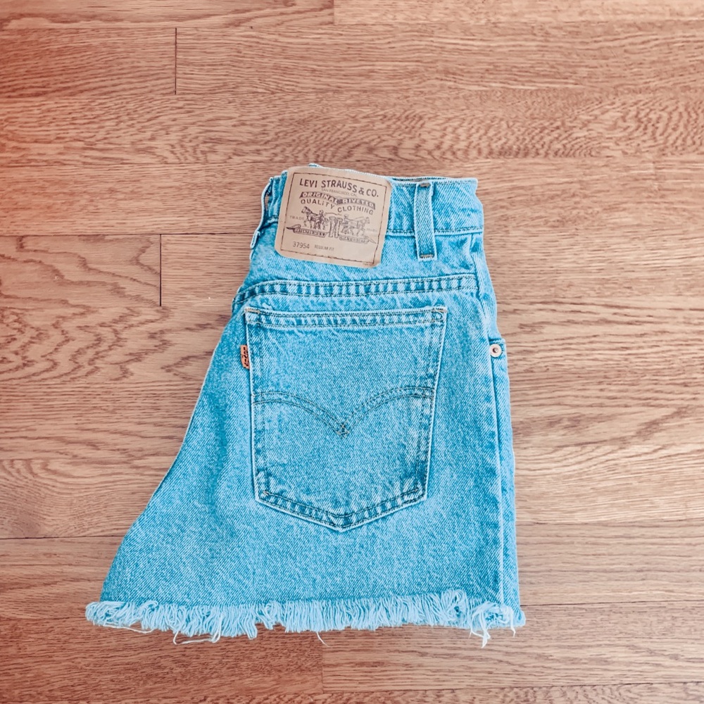 Levi’s high waisted jean shorts